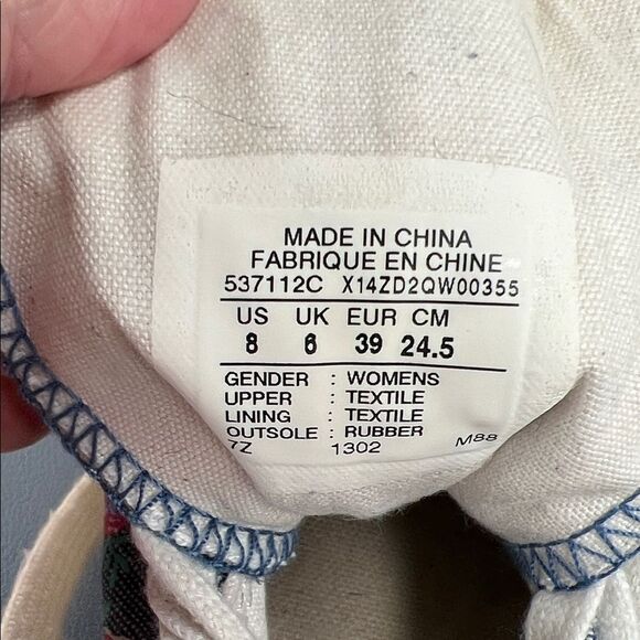 Converse Floral High-Tops in Blue and White Floral W8 - Picture 3 of 7